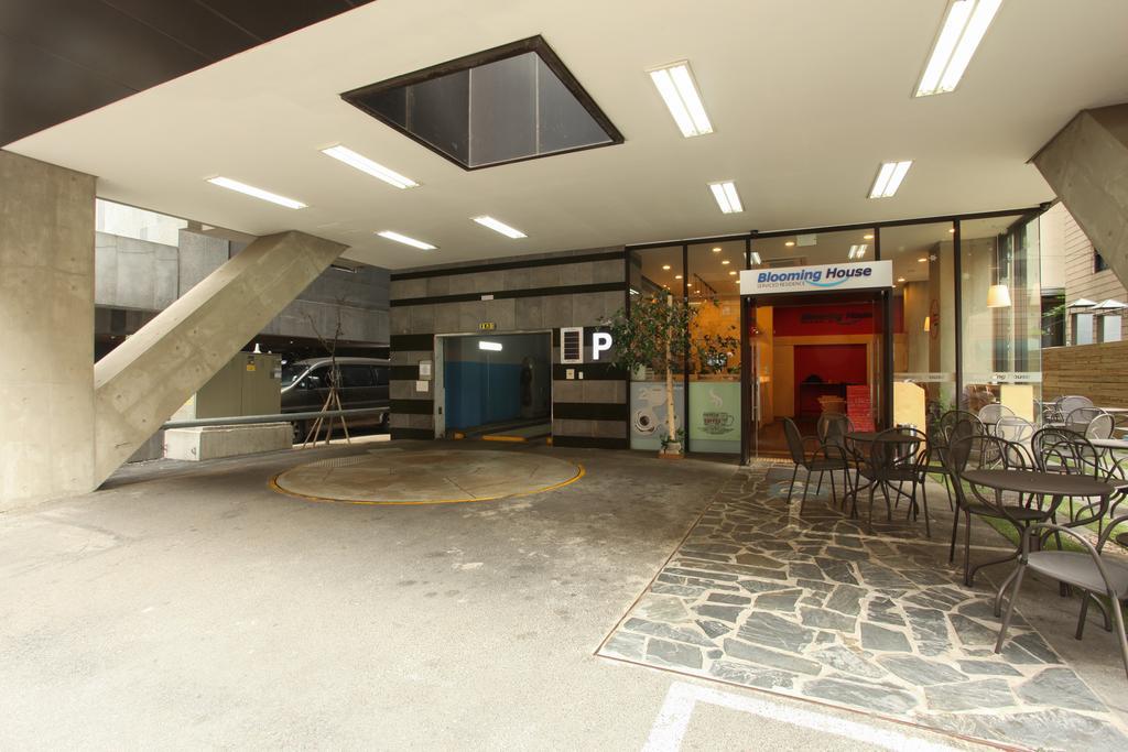 Blooming House Residence Seoul Exteriör bild